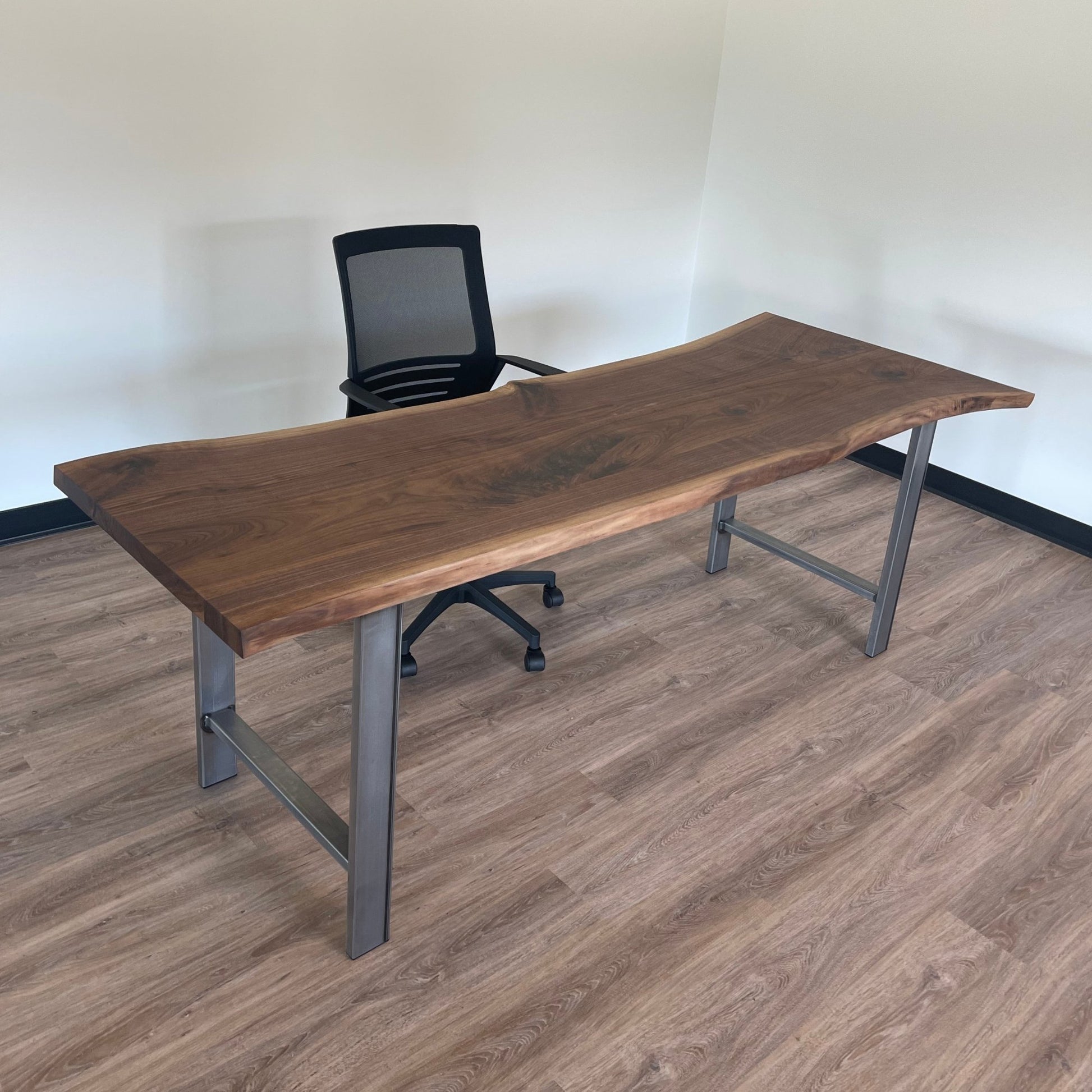 The BIG Walnut Desk – FargoWoodworks